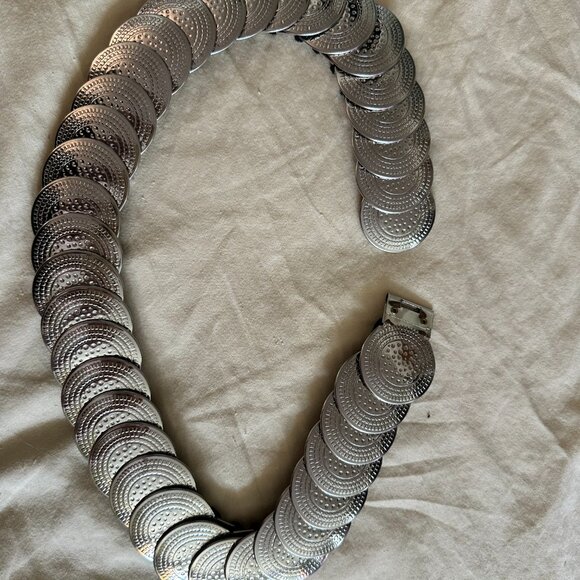 Statement silvertone medallion cinch belt sz S/M - Picture 2 of 8